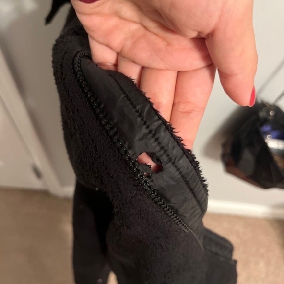 The North Face Jacket - Picture 4 of 4